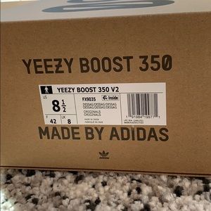 Yeezy Boost 350v2 in Desert Sage (deadstock)